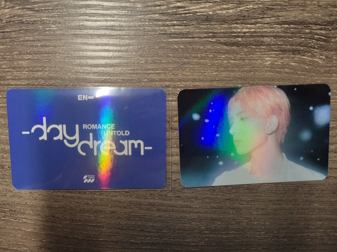 ENHYPEN- "ROMANCE : UNTOLD -daydream" - Soundwave Pre-Order Benefit Photocard (HOLO)