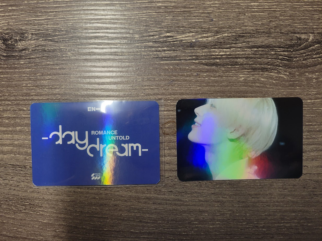 ENHYPEN- "ROMANCE : UNTOLD -daydream" - Soundwave Pre-Order Benefit Photocard (HOLO)