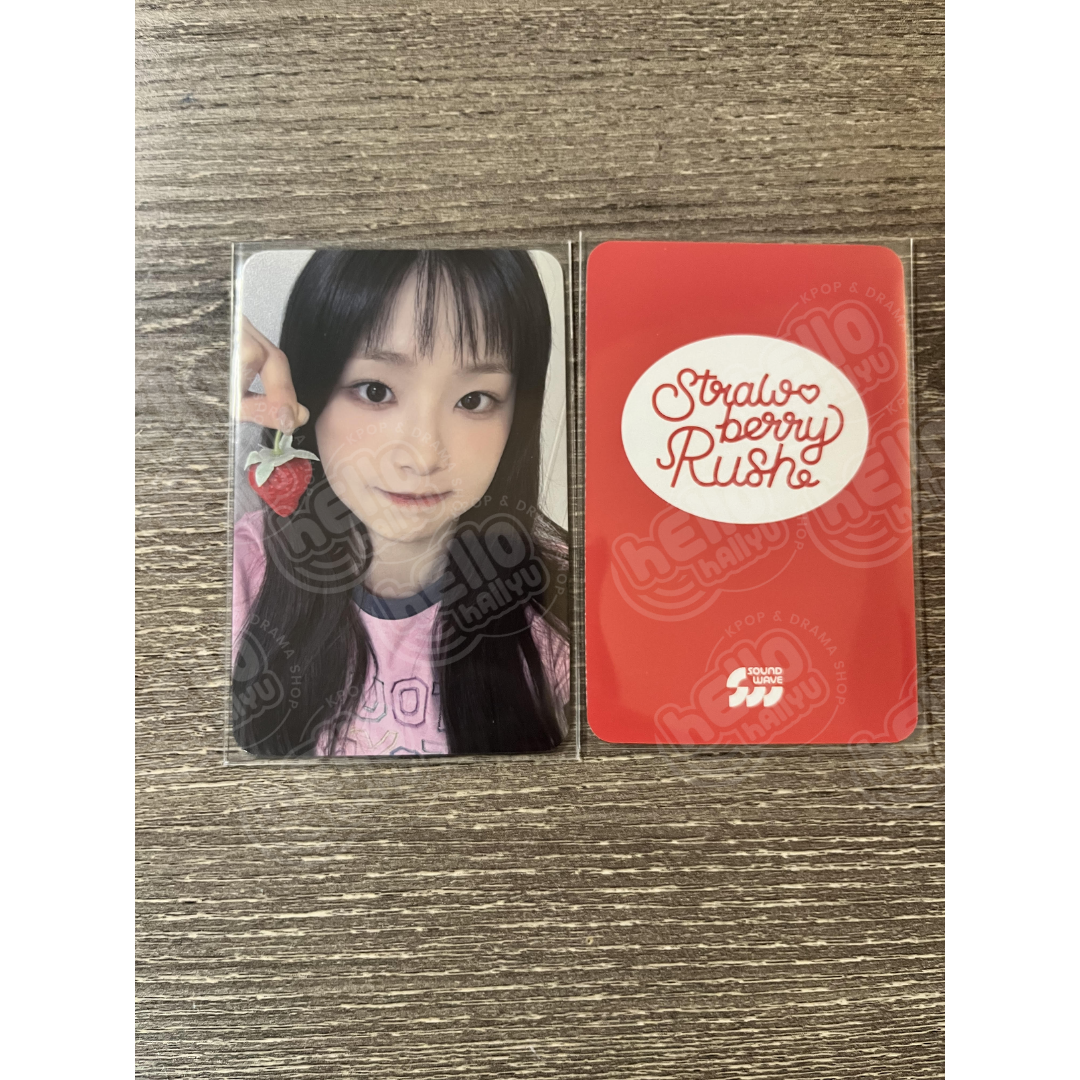 CHUU - STRAWBERRY RUSH [SOUNDWAVE] POB PHOTOCARD